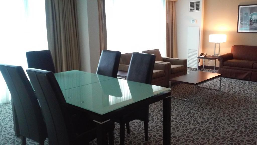 Radisson Hotel Atlanta Northwest มาเรียตตา ภายนอก รูปภาพ